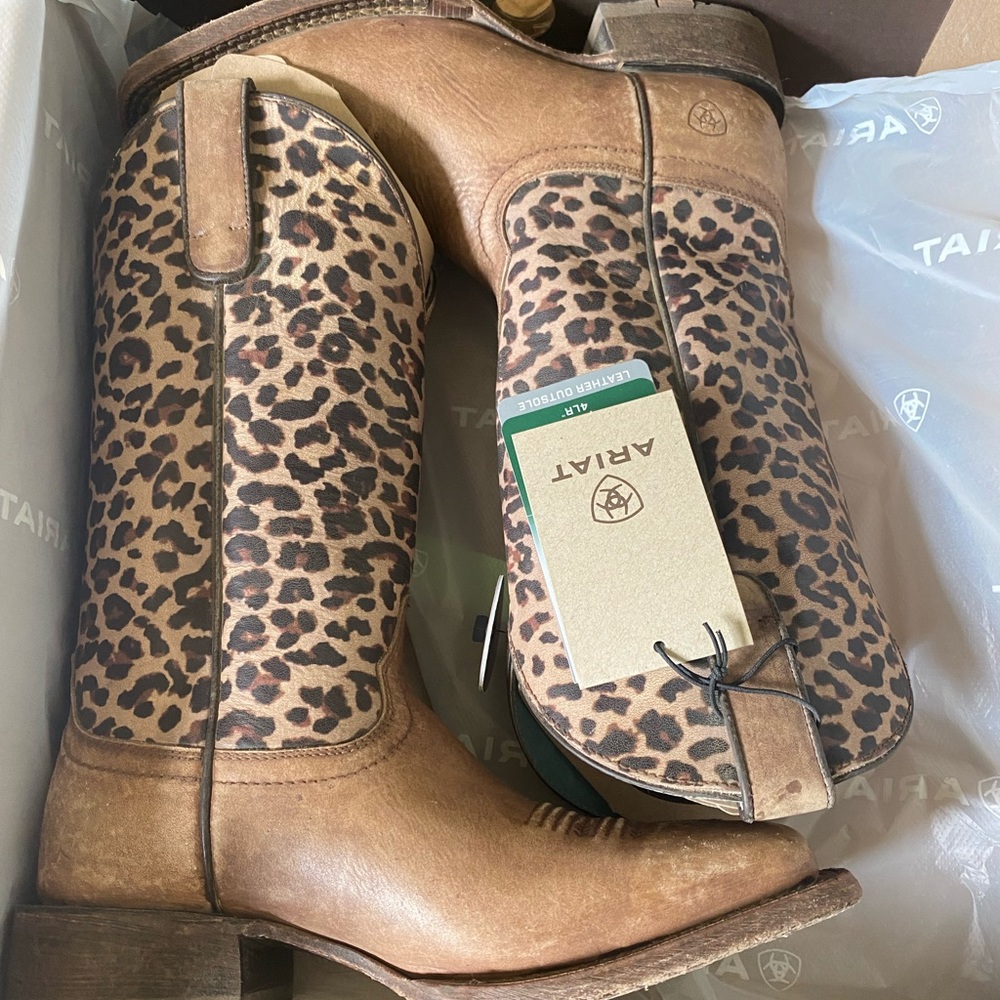ARIAT women’s boots